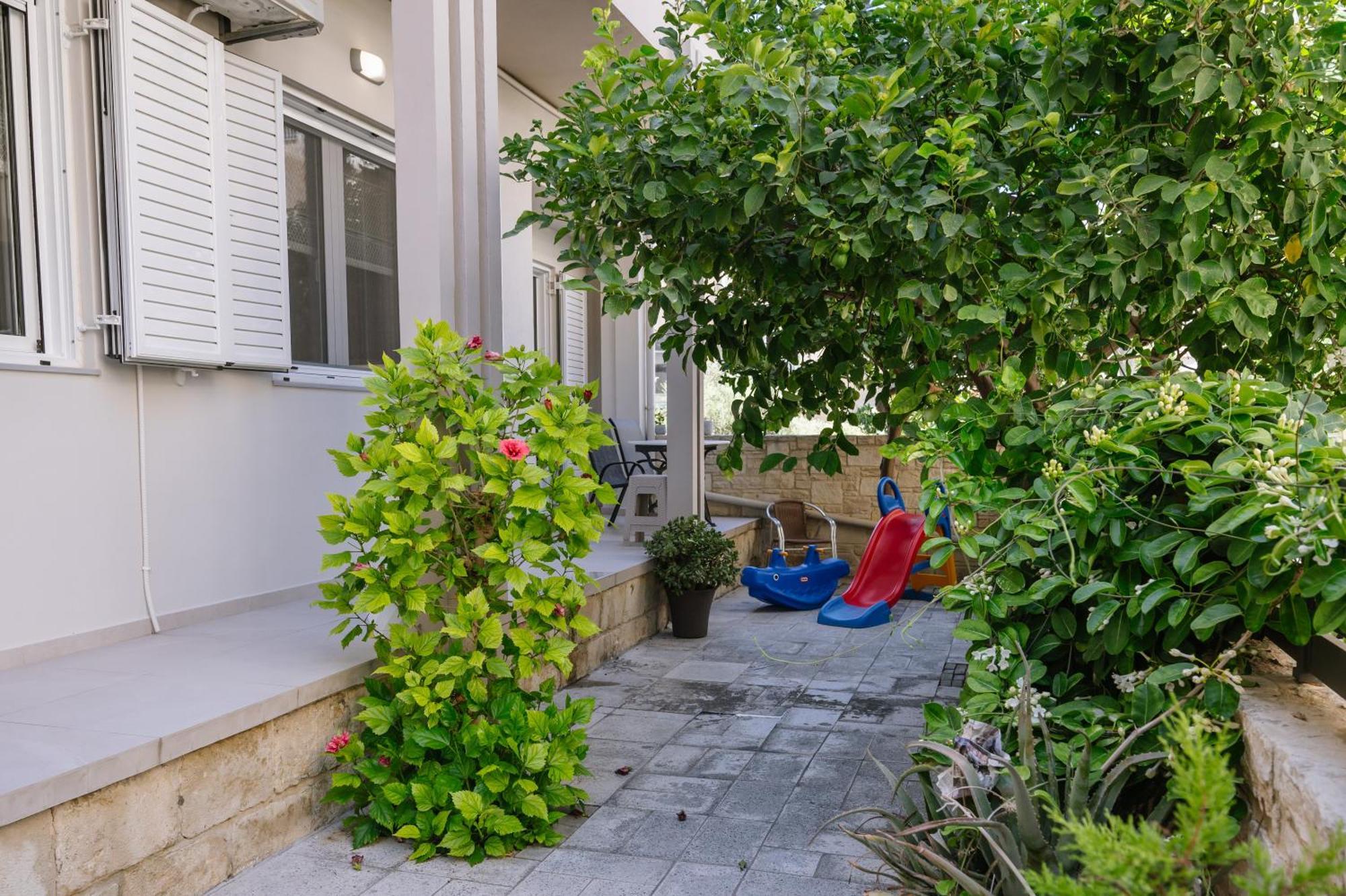 Brand New Family House Est. 2023 Apartment Heraklion  Bagian luar foto